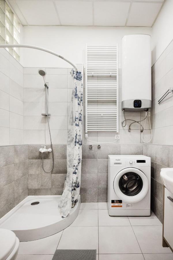 Hungarian Rebelian With Ac Appartement Boedapest Buitenkant foto